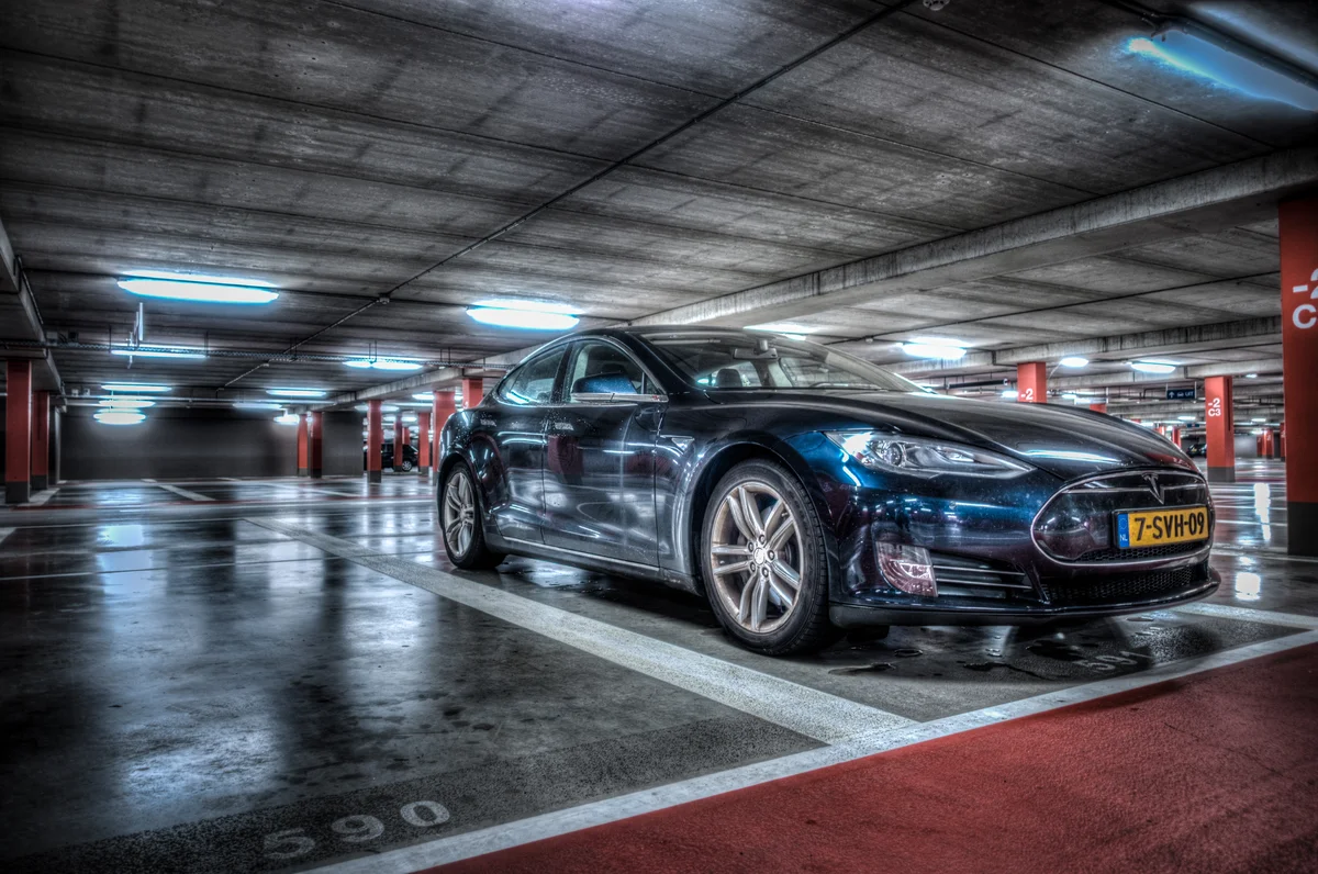 Tesla HDR — Zoetermeer