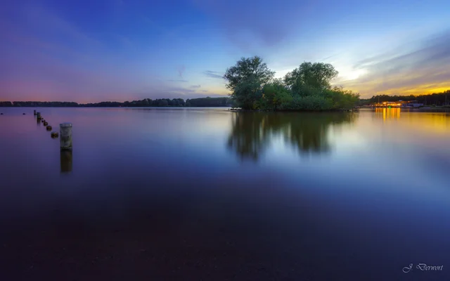 Vlietlanden: long-exposure reflections near Voorschoten