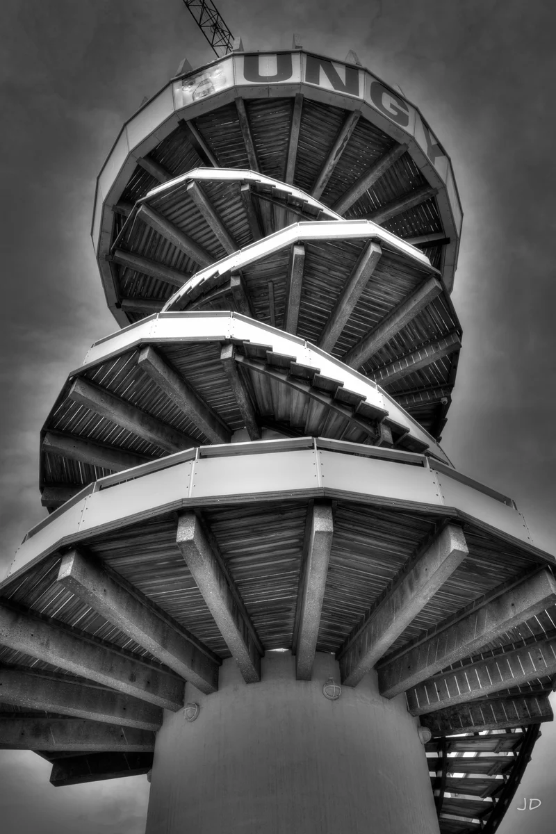 Pier Bungee Tower — Scheveningen Pier