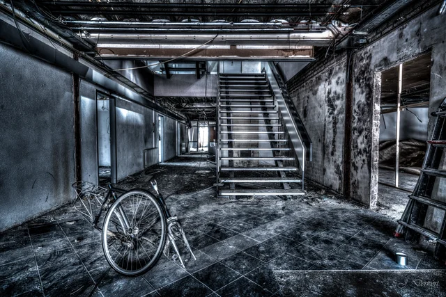 Urbex in Zoetermeer: an office building before demolition
