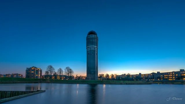 Zoetermeer’s water tower: a return in clear weather