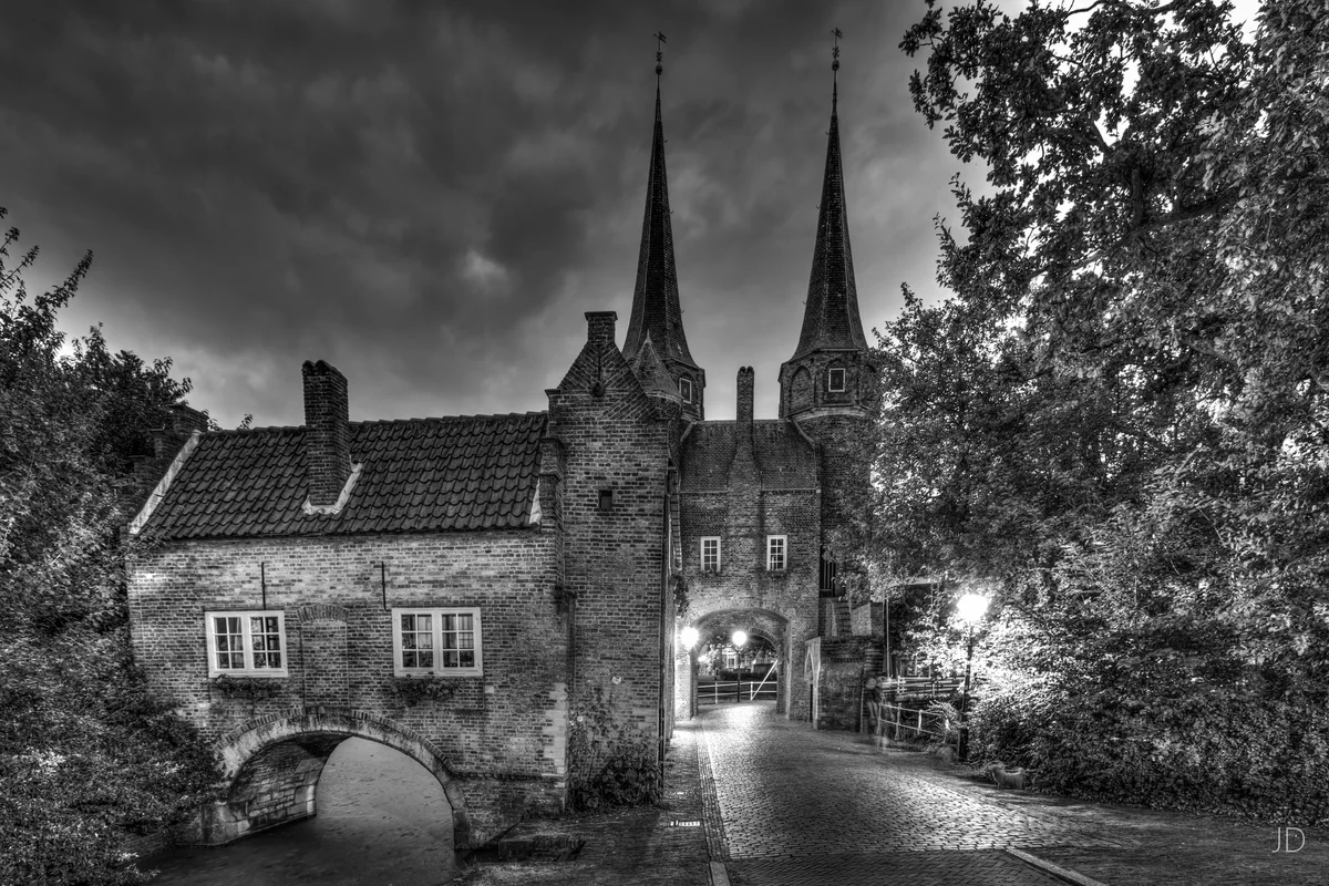 Oostpoort Black & White — Oostpoort Delft at sunset