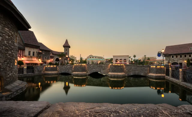 Riverland Dubai: evening architecture photography