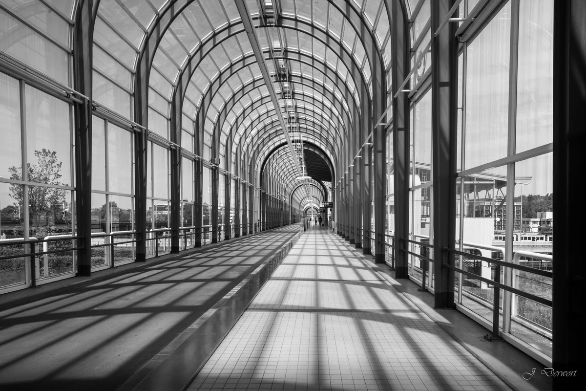 Mandelabrug Inside — Nelson Mandela Bridge in Zoetermeer