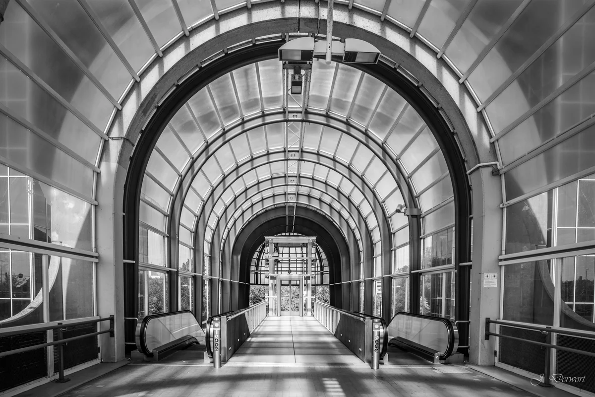 Exit B&W — Nelson Mandela Bridge in Zoetermeer