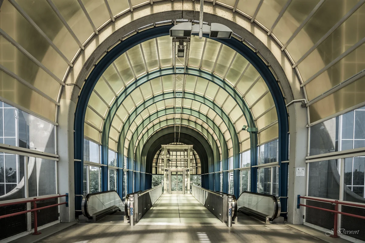 Exit in Color — Nelson Mandela Bridge in Zoetermeer