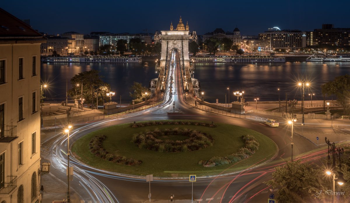 Chain Bridge and Roundabout